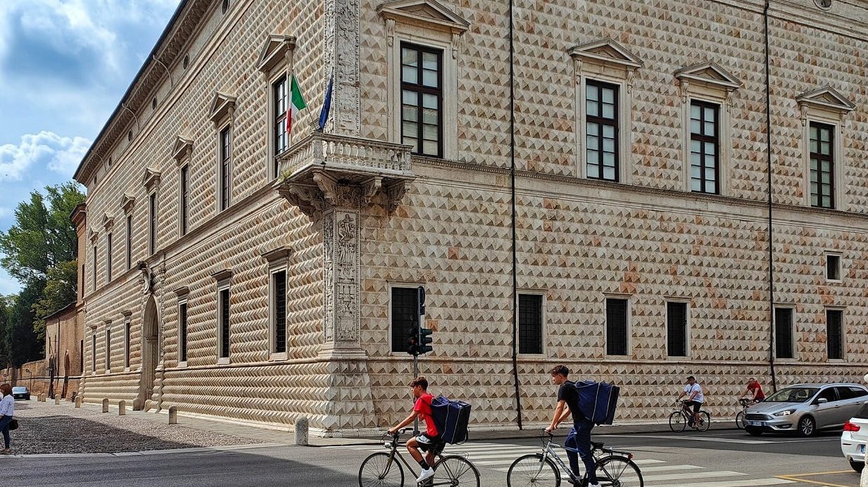 “Cesure. Lines of Fracture”, la fotografia contemporanea entra nei Musei nazionali di Ferrara Cesure. Lines of Fracture: la fotografia contemporanea nei Musei nazionali di Ferrara 1