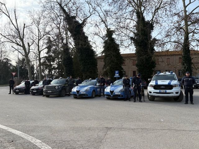 Controlli straordinari nella zona Gad di Ferrara: 147 persone identificate Controlli straordinari nella zona Gad di Ferrara: 147 persone identificate 1