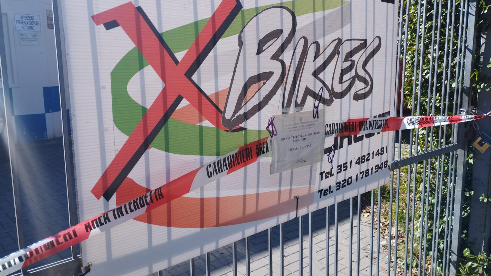 Estorsione mafiosa e spaccio, tre arresti. Sigilli alla pista XBikes Estorsione e spaccio di droga, tre arresti e sigilli alla pista XBikes 1