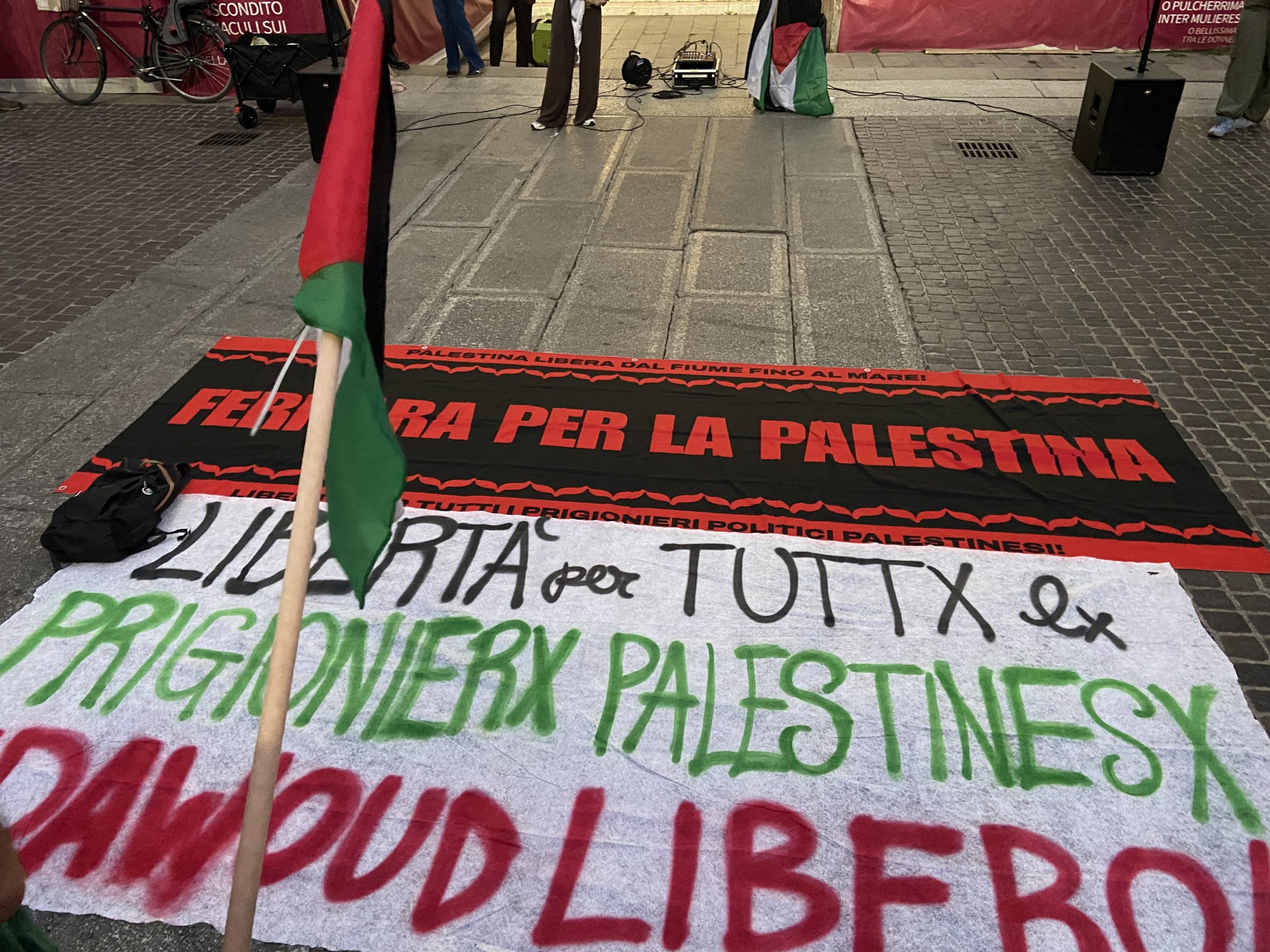 “Fermare genocidio ed economia di guerra”: un centinaio in piazza per Gaza 5