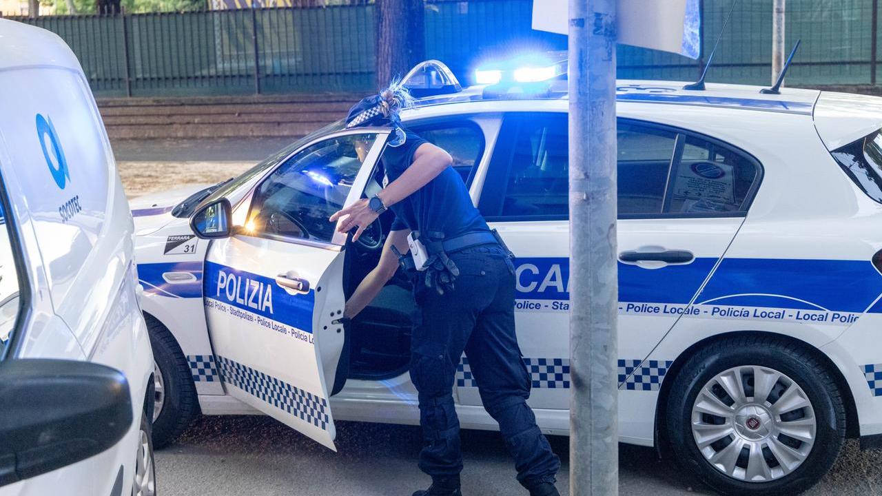 Ruba la merce dagli scaffali e la mette nel borsone, denunciata 38enne Furto in supermercato: denunciata 38enne con divieto di soggiorno a Ferrara 1