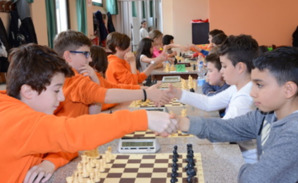 Scacco matto: corso di scacchi alla Biblioteca Bassani 1