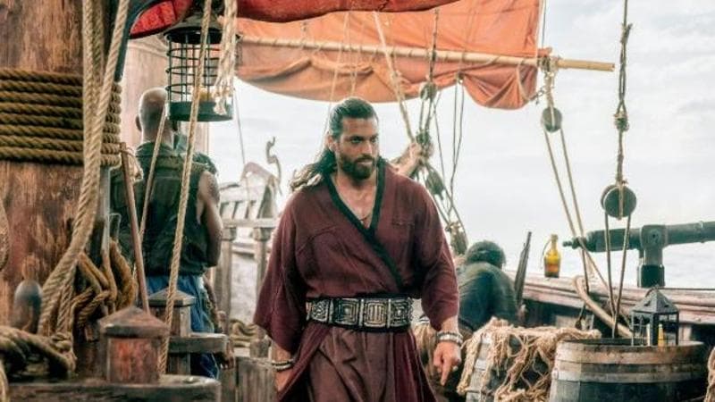 Can Yaman, è blitz in Turchia. Fermato per droga, poi liberato 1