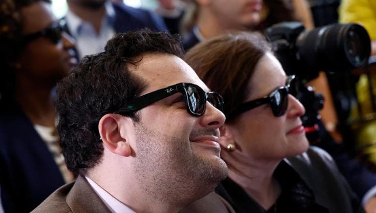 Come funzionano gli occhiali smart di Meta (e perché rischiavano la multa del Garante) 1