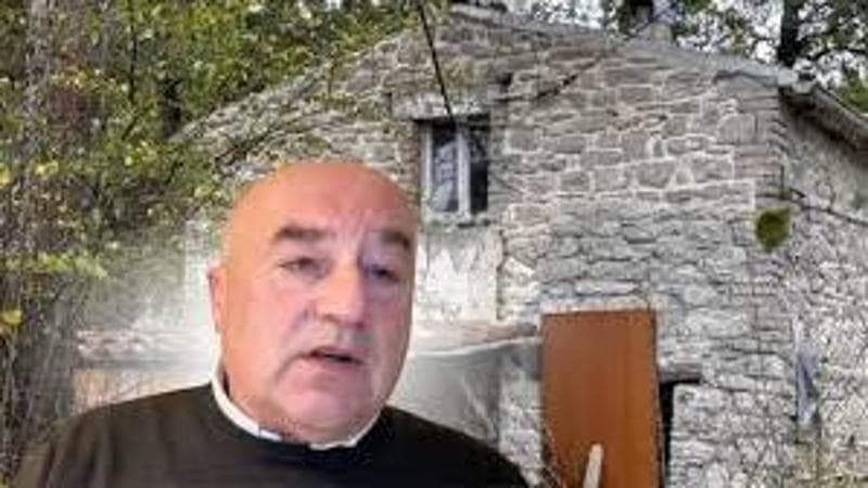 Famiglia nel bosco, le spese per ospitare la mamma e i bambini fanno sforare il bilancio del Comune 1