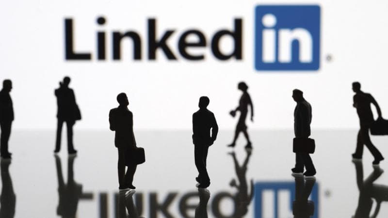 Fuga dei giovani e barriere tecnologiche: il lavoro in Italia secondo LinkedIn 1