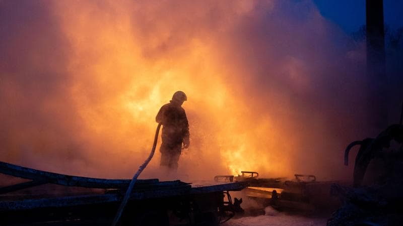 Londra, aumenta il pessimismo riguardo all'Ucraina: la Russia prosegue la sua offensiva e Kiev necessita di ulteriori 250mila militari. 1