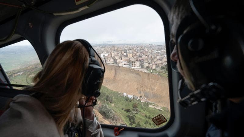 Meloni, visita a Niscemi. Sorvolo sulla frana: “Risarcimenti immediati” 1