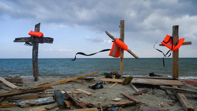 Naufragio di Cutro, via al processo per i mancati soccorsi. I superstiti: “Noi lasciati soli” 1